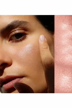 Blush highlighter