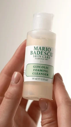 Mousse nettoyante visage à l’acide glycolique